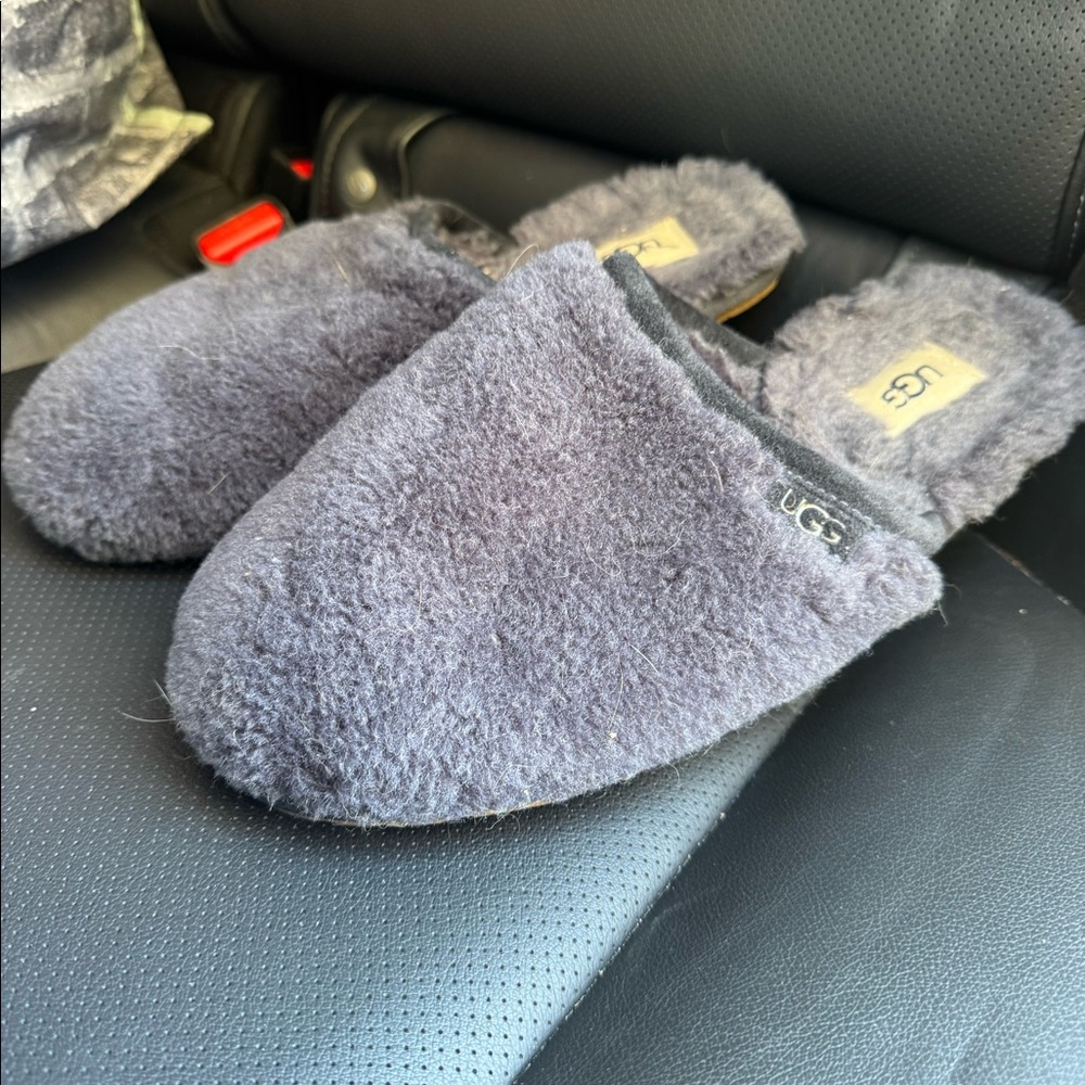 UGG slide slippers sz 10